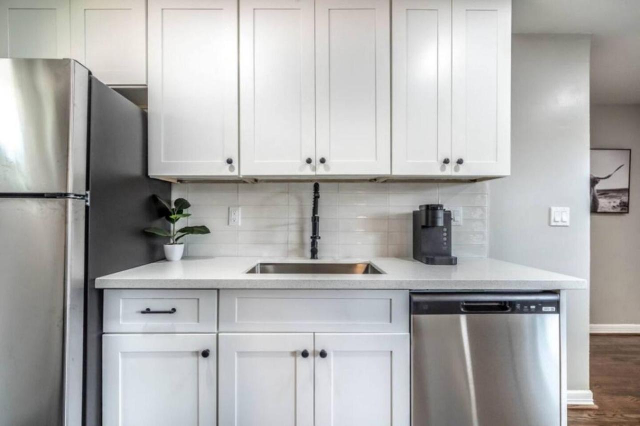 Roomy Urban Apartment Montrose! Free Parking #3 Houston Exterior photo